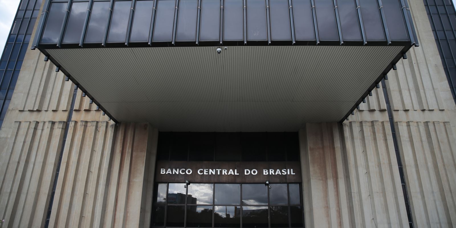 Copom eleva taxa básica de juros para 14,75%