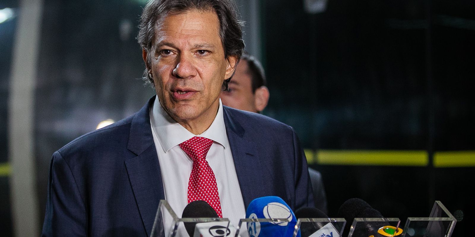 Brasil não deixará mesa de negociação com EUA, diz Haddad